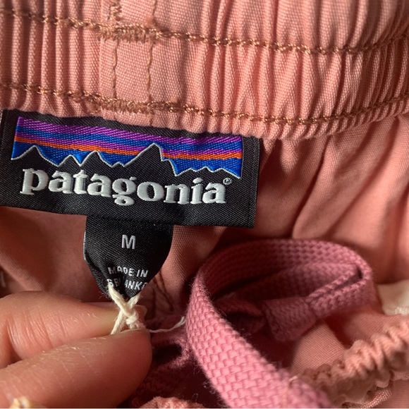 SOLD Patagonia Funhoggers 4 In Shorts - Picture 4 of 7